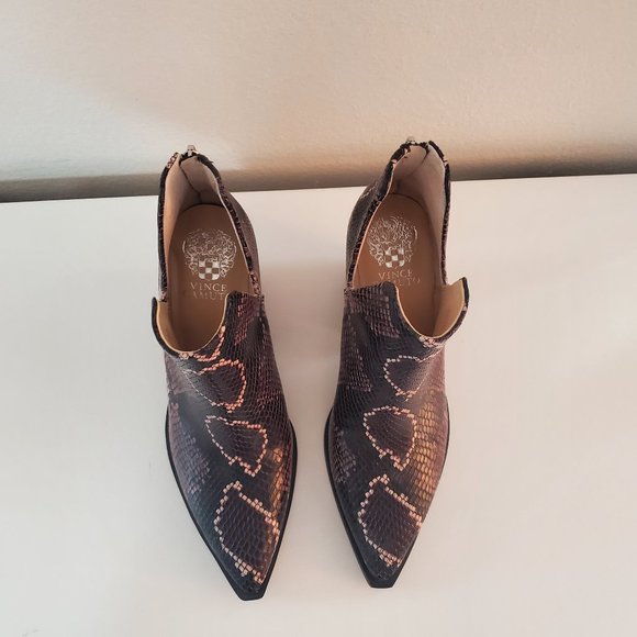 Vince Camuto Gigietta Booties MAUVE MULTI EMBOSSED LEATHER, Size 8 M (like new!) - Picture 1 of 6